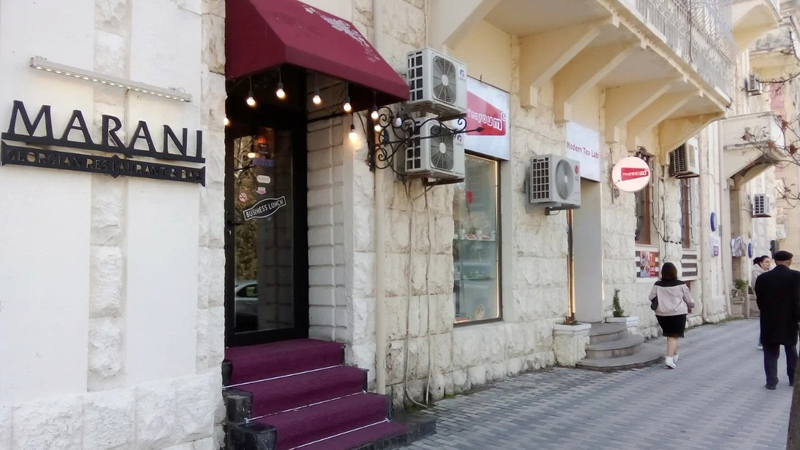 Ucardan Bakıya gəldi, “Marani”nin qapısını sındırdı: Çaxır içdi, restoranda yatdı