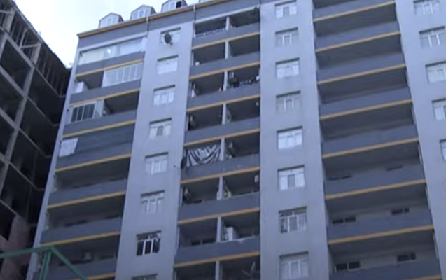 Xırdalanda 12-ci mərtəbədən yıxılan qadın öldü