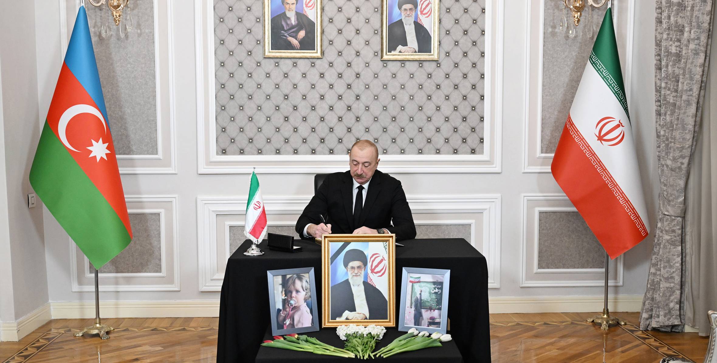 İlham Əliyev İran səfirliyinə gedib başsağlığı verdi