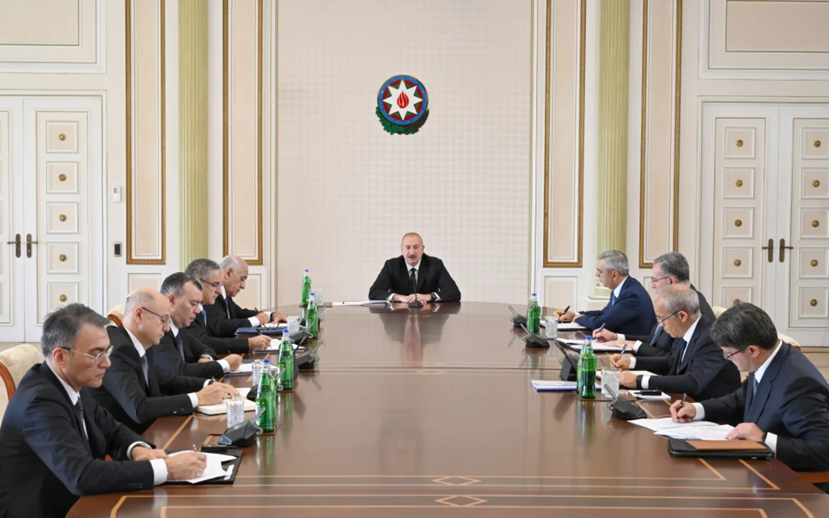 Prezident İlham Əliyev müşavirə keçirib